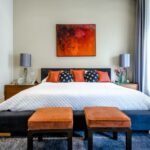 Bedroom - quilted white comforter